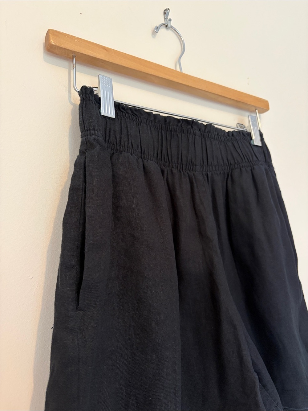 Quince 100% European Linen High Waisted Shorts Black Size XS - Picture 3 of 6